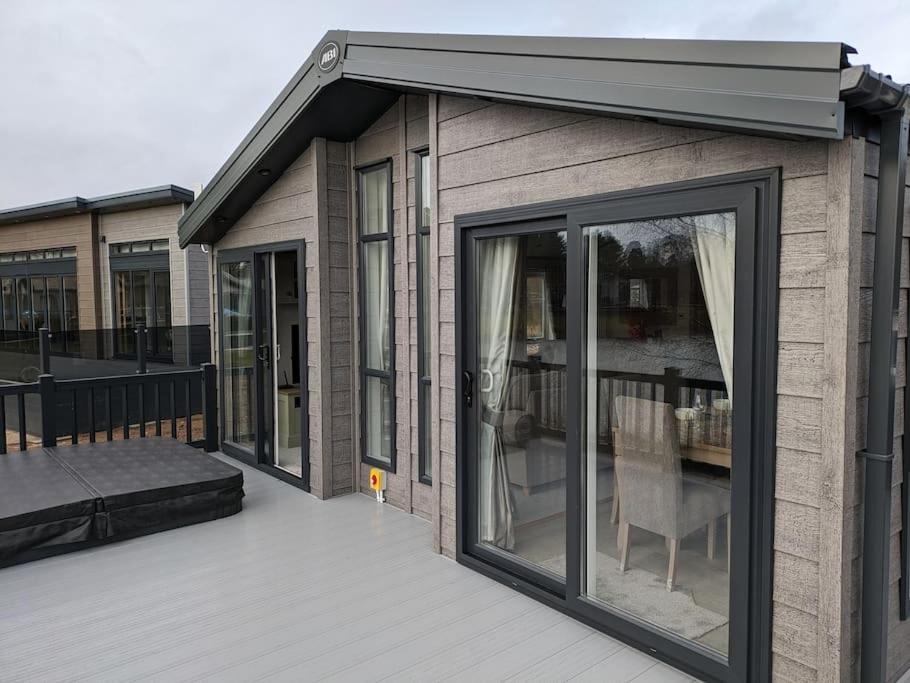 Kingfisher Lodge Woodhall Spa Exterior foto