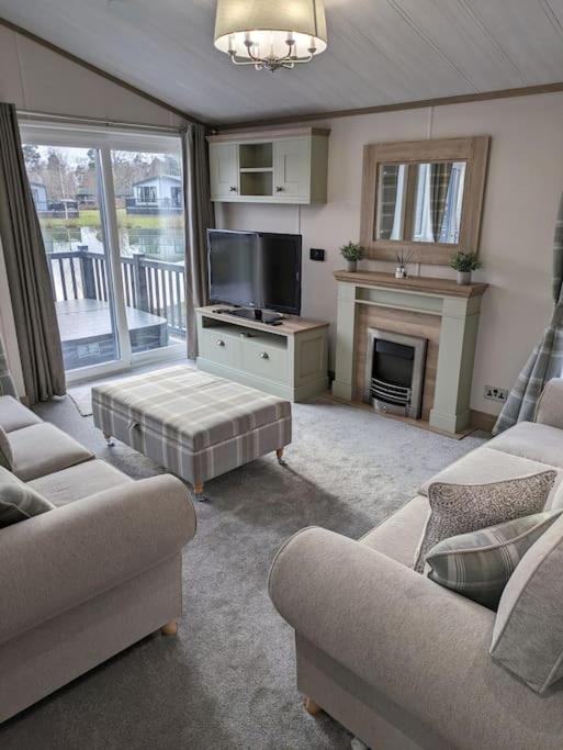 Kingfisher Lodge Woodhall Spa Exterior foto